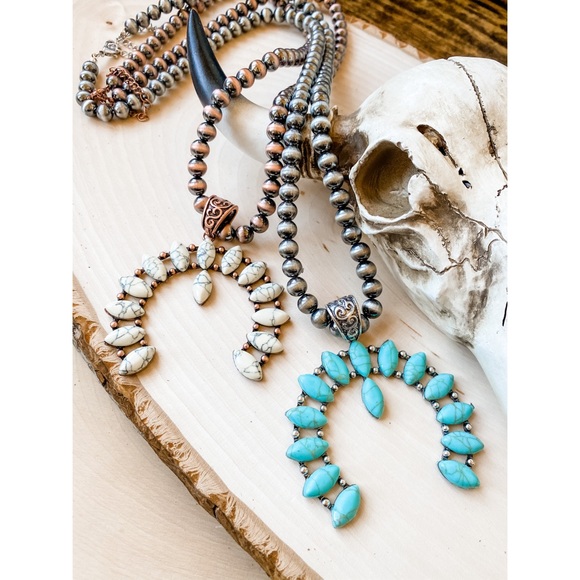 Jewelry - Squash blossom necklace turquoise Buffalo white